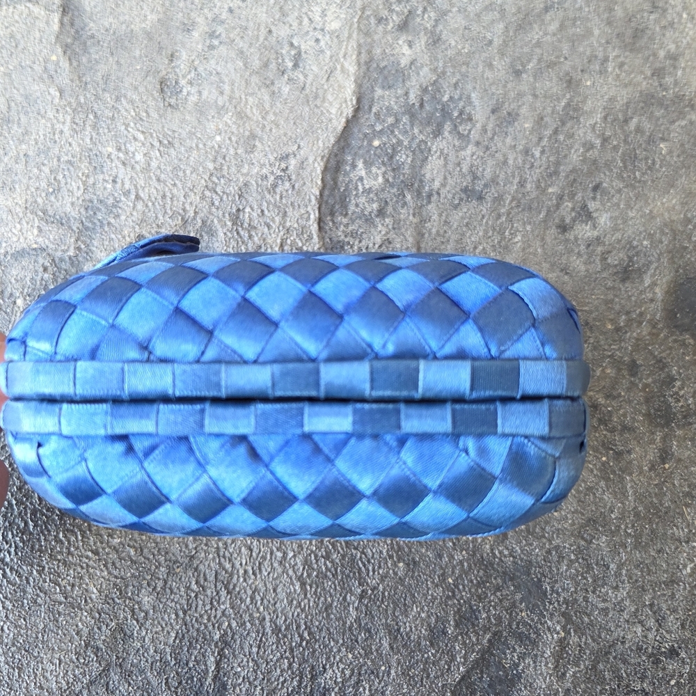 Vintage La Regale Blue Satin Woven Clutch with Strap Gold Hardware Magnetic Snap - Picture 14 of 15